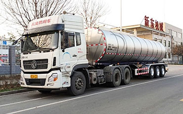 江蘇客戶驅(qū)車到我司咨詢牛奶運(yùn)輸車運(yùn)輸發(fā)酵液